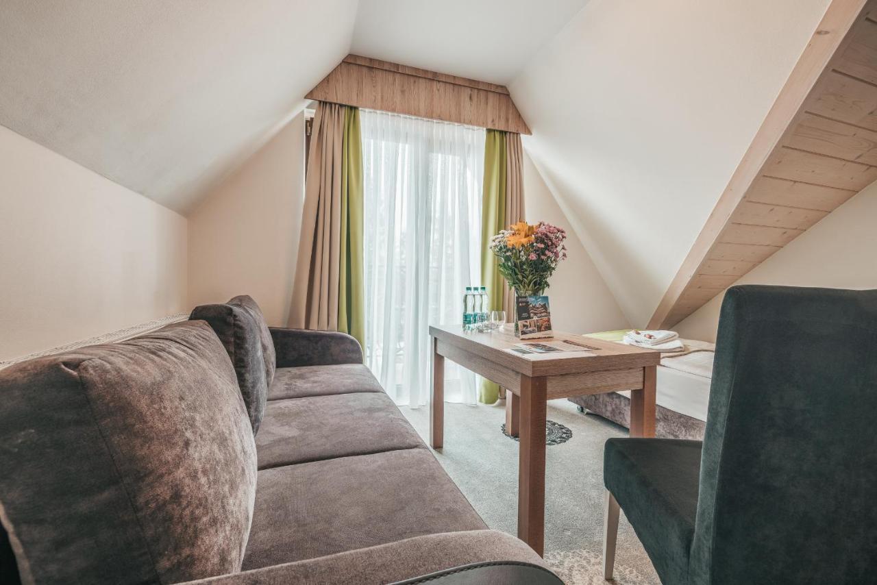 Grand Tatry - Miejsce Na Wyjatkowy Pobyt Dla Ciebie I Twojej Rodziny! - Sauna I Jacuzzi Wliczone W Cene Pobytu -10 Minut Pieszo Od Term Bania Bialka Tatrzanska Luaran gambar