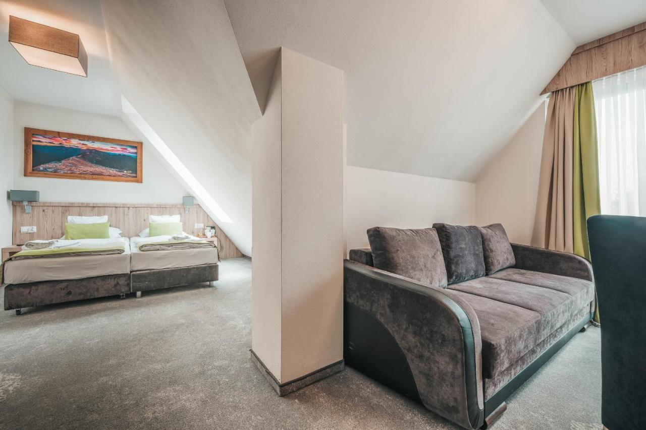 Grand Tatry - Miejsce Na Wyjatkowy Pobyt Dla Ciebie I Twojej Rodziny! - Sauna I Jacuzzi Wliczone W Cene Pobytu -10 Minut Pieszo Od Term Bania Bialka Tatrzanska Luaran gambar